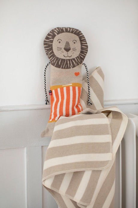 Juwel Set- Blanket in Puppet Lion by Indigo 11