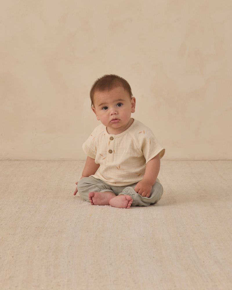 Short Sleeve Zion Shirt || Carrots by Quincy Mae