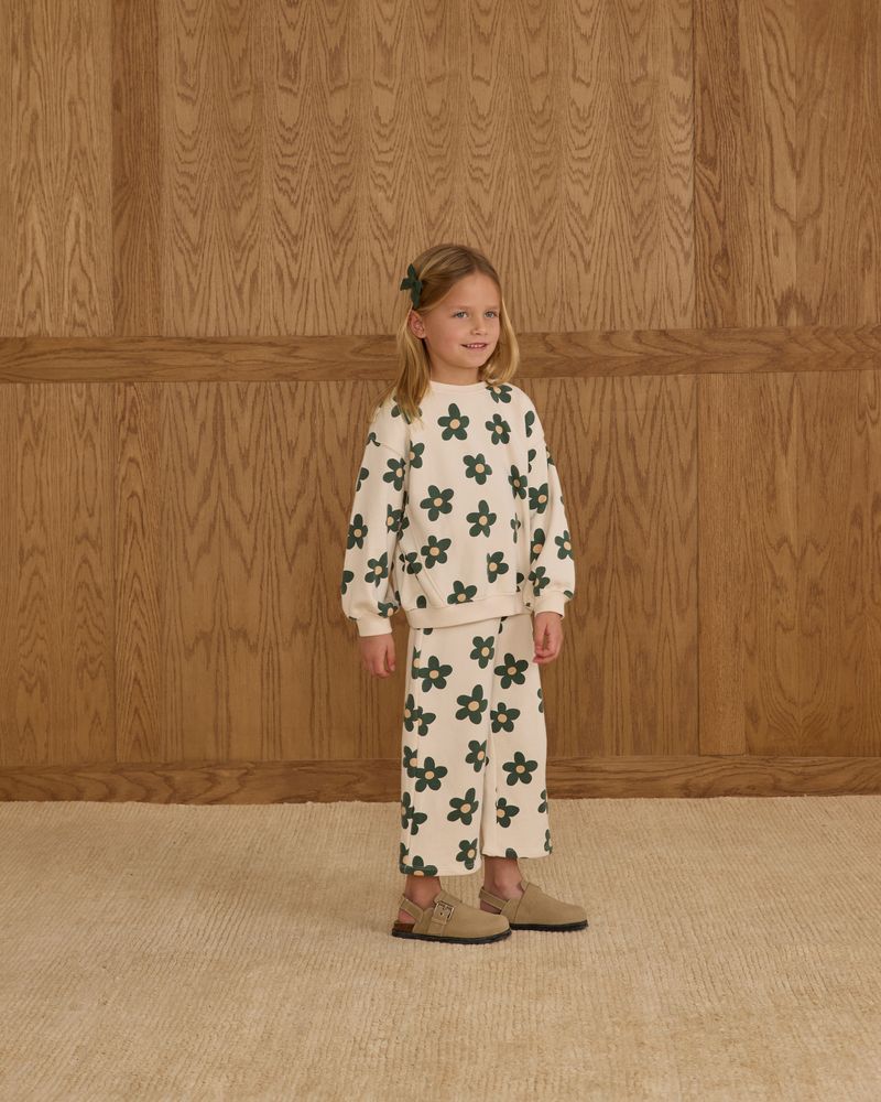 Oversized Sweatshirt || Daisy by Rylee + Cru