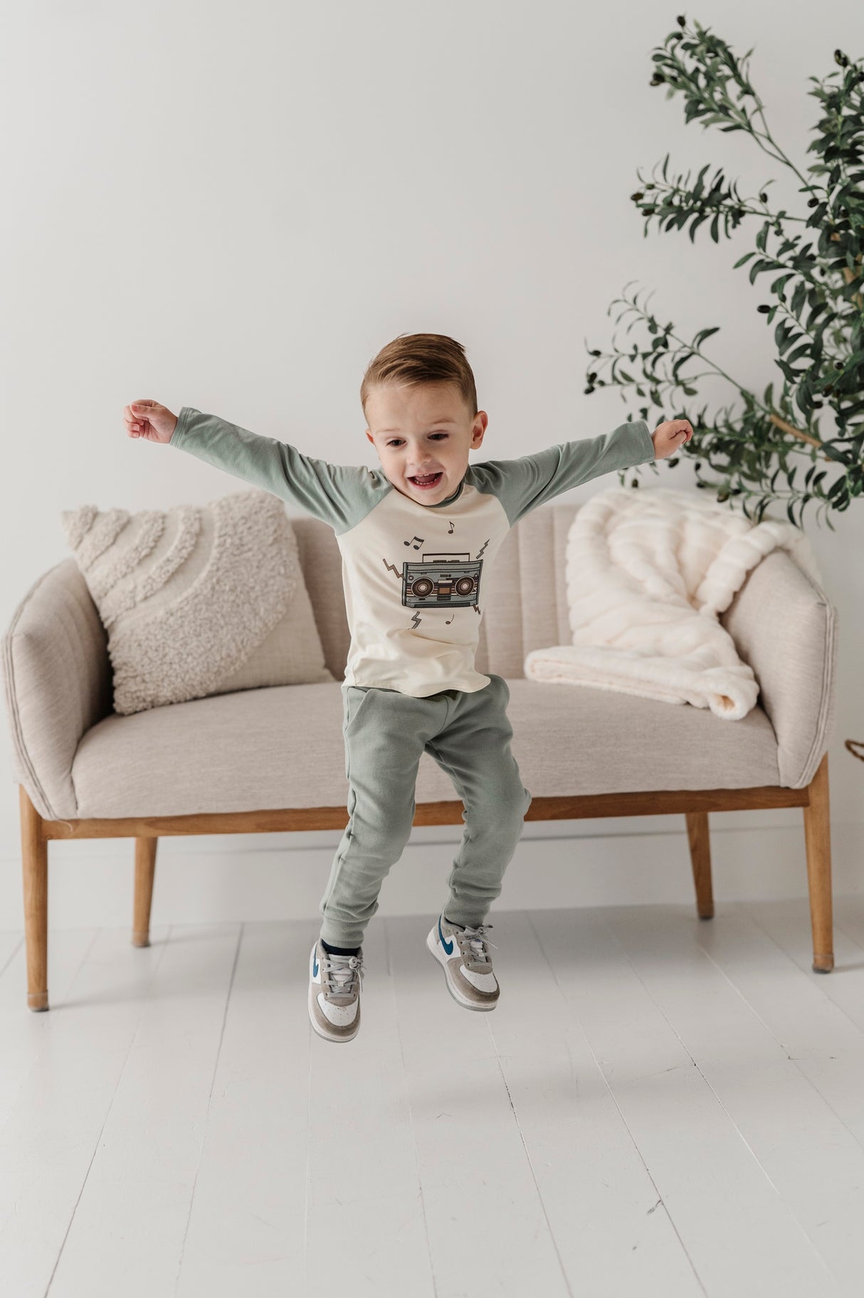 Long Sleeve Baseball Tee - Boombox by babysprouts