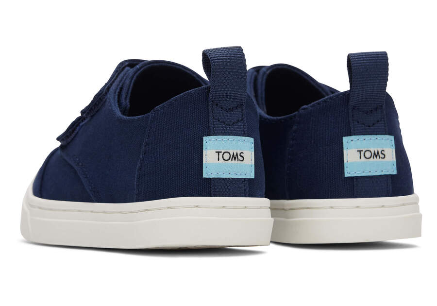 Cordones Sneaker in Navy by TOMS