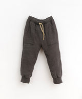 Trousers made of a mixture of organic cotton and recycled cotton | Play Up