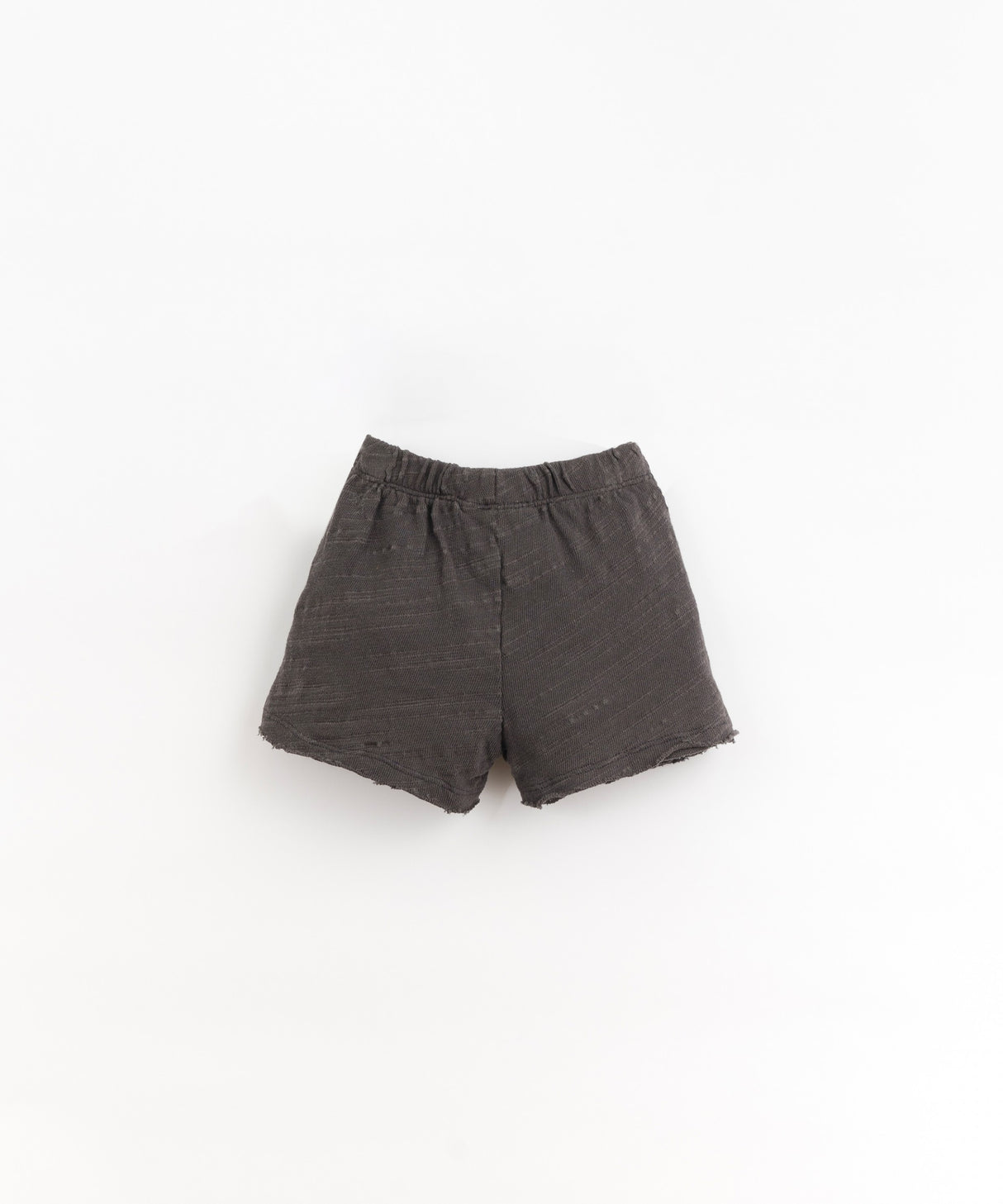Shorts of recycled fibres | Play Up