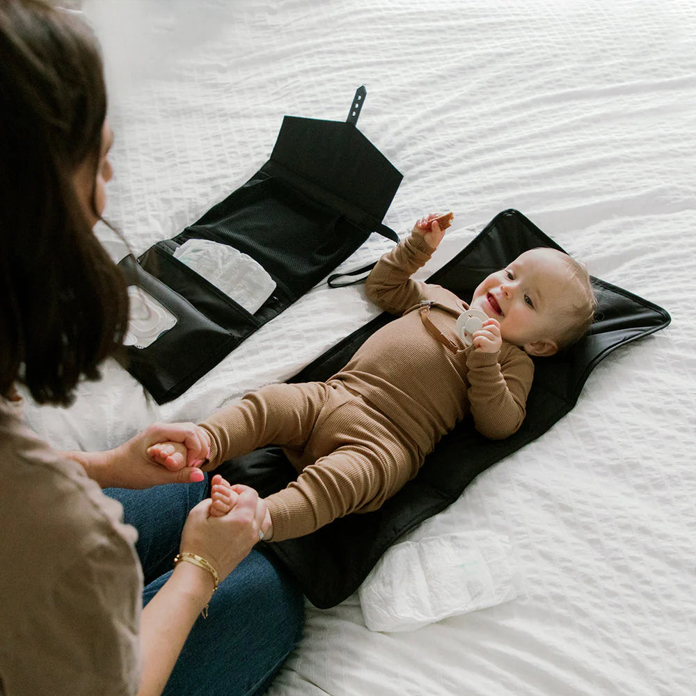 Jet Berlin Changing Clutch by Freshly Picked