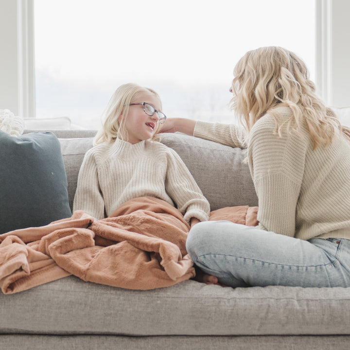 Lush Receiving Blanket in Rosy by Saranoni