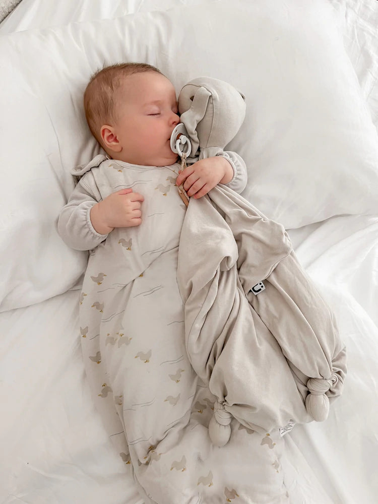 Gunamuna - Animal Lovey - Lucy