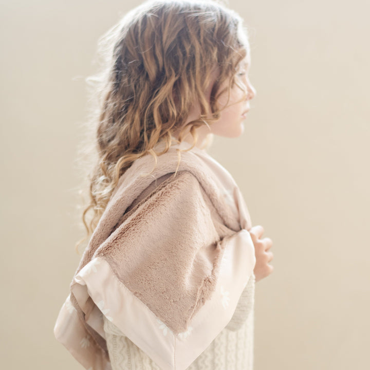 Satin Border Mini Blanket in Daisy by Saranoni